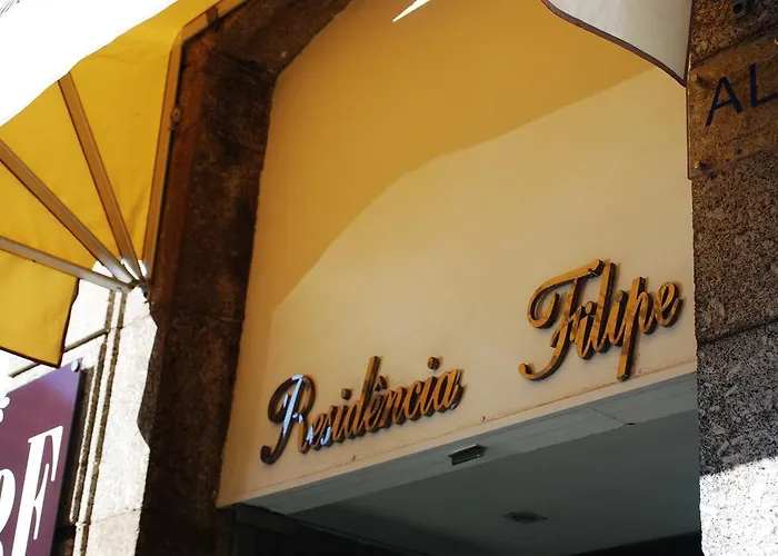 Residencia Filipe בית הארחה 3*